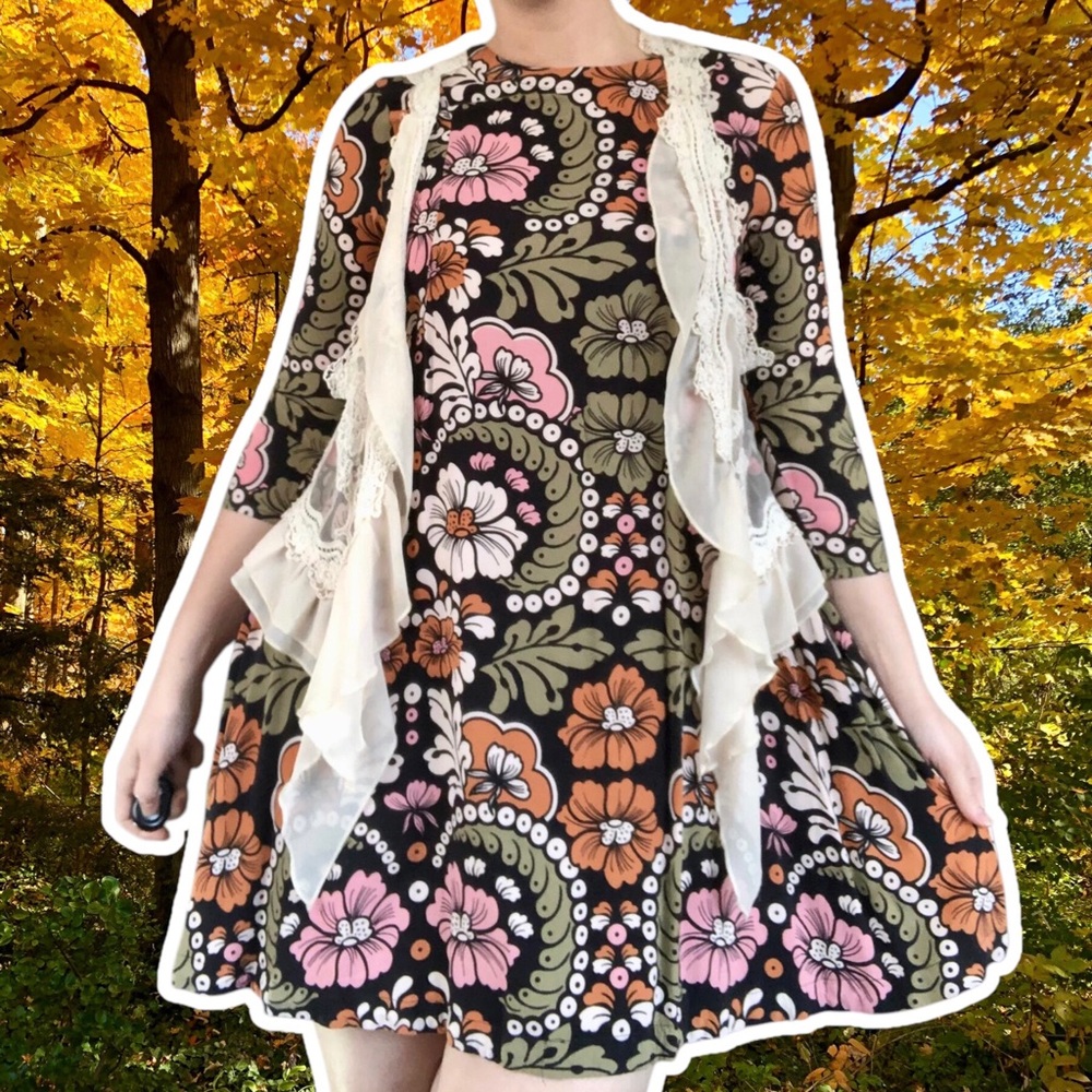 H&M Autumn Floral Whimsygoth Dress with Three-Quarter Sleeves, Size 6